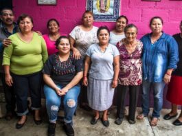 Meet Las Patronas, the Mexican Women Who Have Fed Migrants From a Moving Train Every Single Day for Over Three Decades Meet Las Patronas, the Mexican Women Who Have Fed Migrants From a Moving Train Every Single Day for Over Three Decades