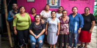 Meet Las Patronas, the Mexican Women Who Have Fed Migrants From a Moving Train Every Single Day for Over Three Decades Meet Las Patronas, the Mexican Women Who Have Fed Migrants From a Moving Train Every Single Day for Over Three Decades