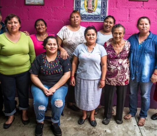 Meet Las Patronas, the Mexican Women Who Have Fed Migrants From a Moving Train Every Single Day for Over Three Decades Meet Las Patronas, the Mexican Women Who Have Fed Migrants From a Moving Train Every Single Day for Over Three Decades