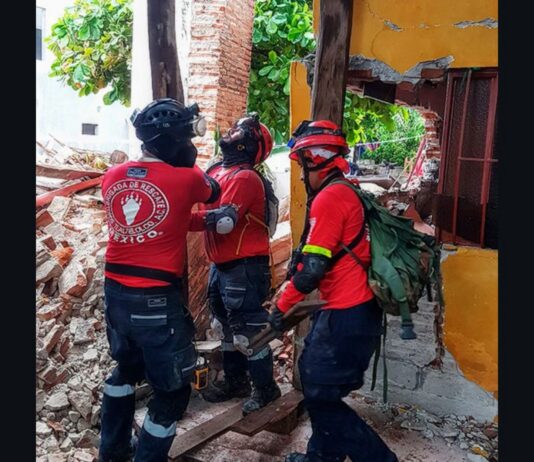 Los Topos From Mexico Have Responded to Disasters Across Latin America for Decades but the Colombian Government Has Not Let Them In Yet Los Topos From Mexico Have Responded to Disasters Across Latin America for Decades but the Colombian Government Has Not Let Them In Yet