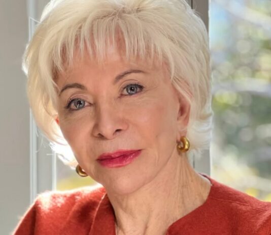 Isabel Allende Wrote a Sequel to Her Most Famous Novel 45 Years Later and It Already Won One of the Biggest Literary Prizes in the World Isabel Allende Wrote a Sequel to Her Most Famous Novel 45 Years Later and It Already Won One of the Biggest Literary Prizes in the World